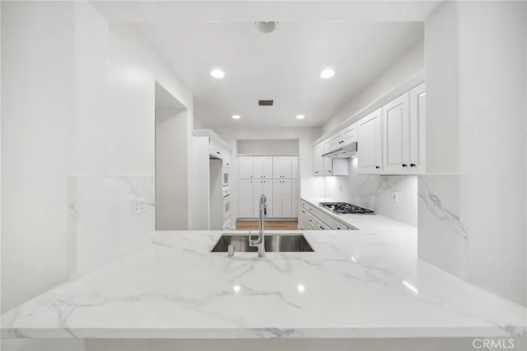 Irvine, California 92603, United States, 3 Bedrooms Bedrooms, ,3 BathroomsBathrooms,Residential,Active,251720