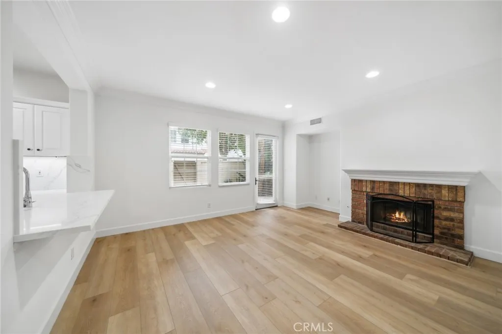 Irvine, California 92603, United States, 3 Bedrooms Bedrooms, ,3 BathroomsBathrooms,Residential,Active,251720