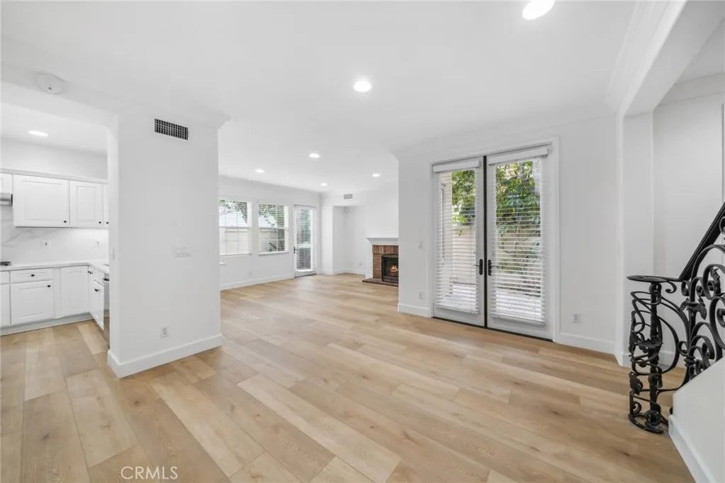 Irvine, California 92603, United States, 3 Bedrooms Bedrooms, ,3 BathroomsBathrooms,Residential,Active,251720