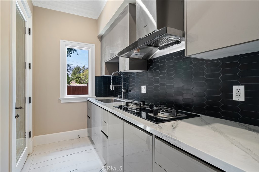 Pasadena, California, 91107, United States, 6 Bedrooms Bedrooms, ,7 BathroomsBathrooms,Residential,Active,2051954