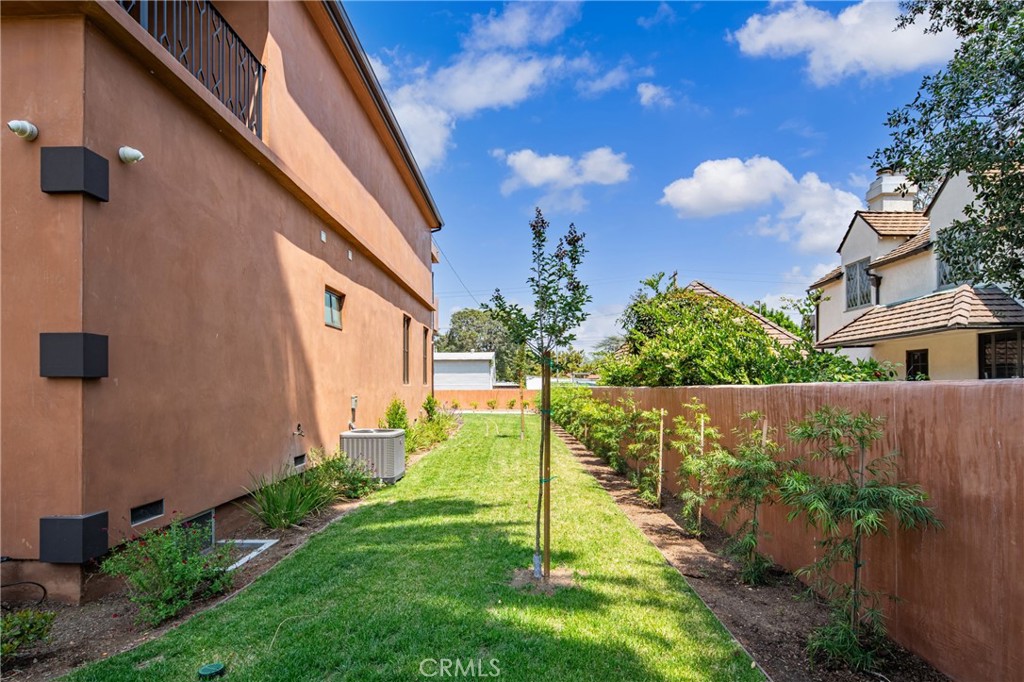 Pasadena, California, 91107, United States, 6 Bedrooms Bedrooms, ,7 BathroomsBathrooms,Residential,Active,2051954