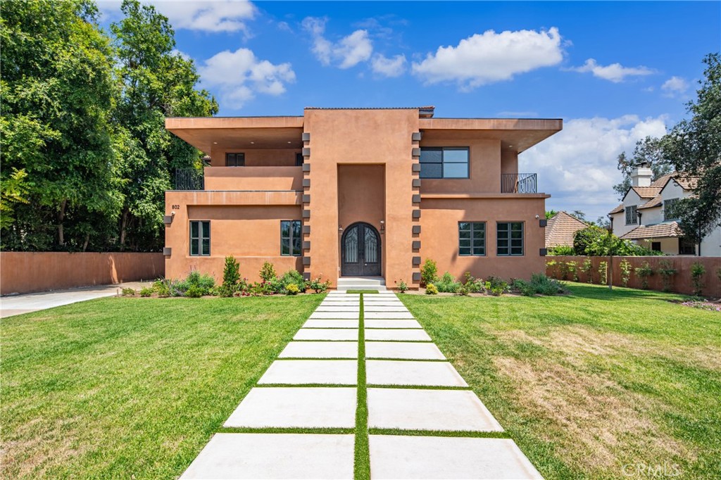 Pasadena, California, 91107, United States, 6 Bedrooms Bedrooms, ,7 BathroomsBathrooms,Residential,Active,2051954