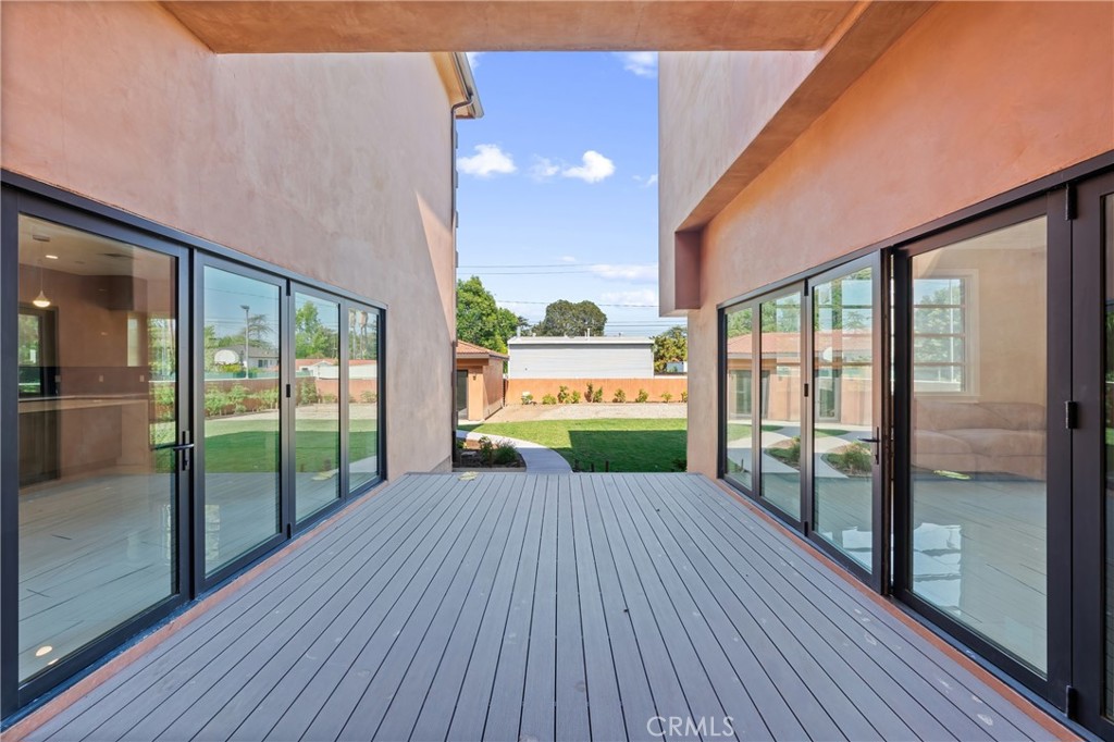 Pasadena, California, 91107, United States, 6 Bedrooms Bedrooms, ,7 BathroomsBathrooms,Residential,Active,2051954