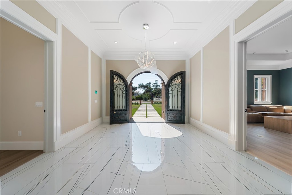 Pasadena, California, 91107, United States, 6 Bedrooms Bedrooms, ,7 BathroomsBathrooms,Residential,Active,2051954