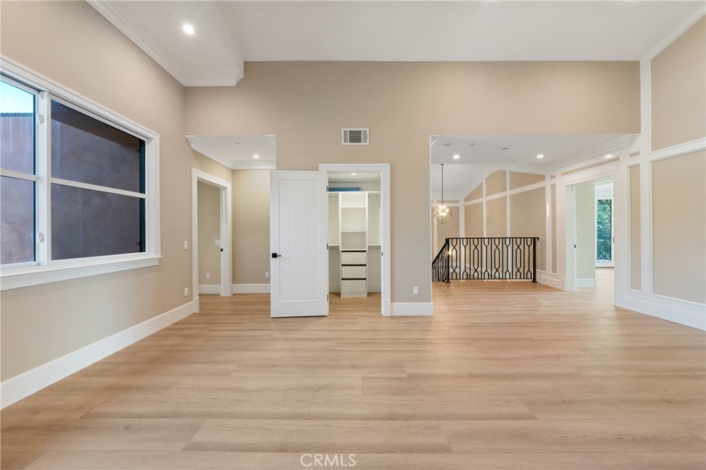 Pasadena, California, 91107, United States, 6 Bedrooms Bedrooms, ,7 BathroomsBathrooms,Residential,Active,2051954