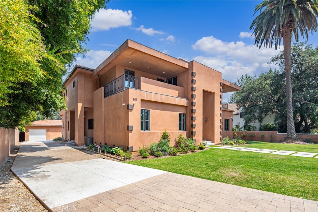 Pasadena, California, 91107, United States, 6 Bedrooms Bedrooms, ,7 BathroomsBathrooms,Residential,Active,2051954