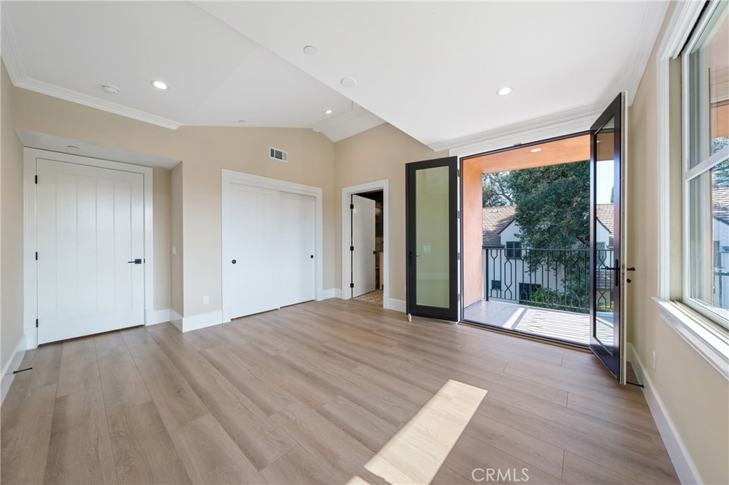Pasadena, California, 91107, United States, 6 Bedrooms Bedrooms, ,7 BathroomsBathrooms,Residential,Active,2051954