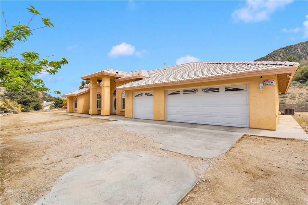 1679 Desert Front Road