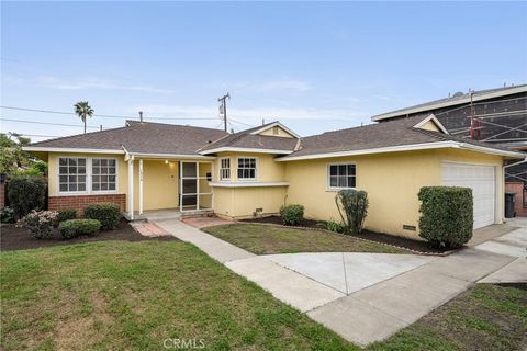 Photo of 1316 N East Street, Anaheim, CA 92805 (MLS # PW26002951)