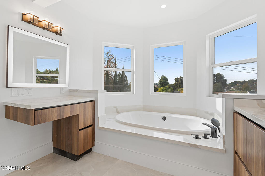 Unknown-999 - Residential