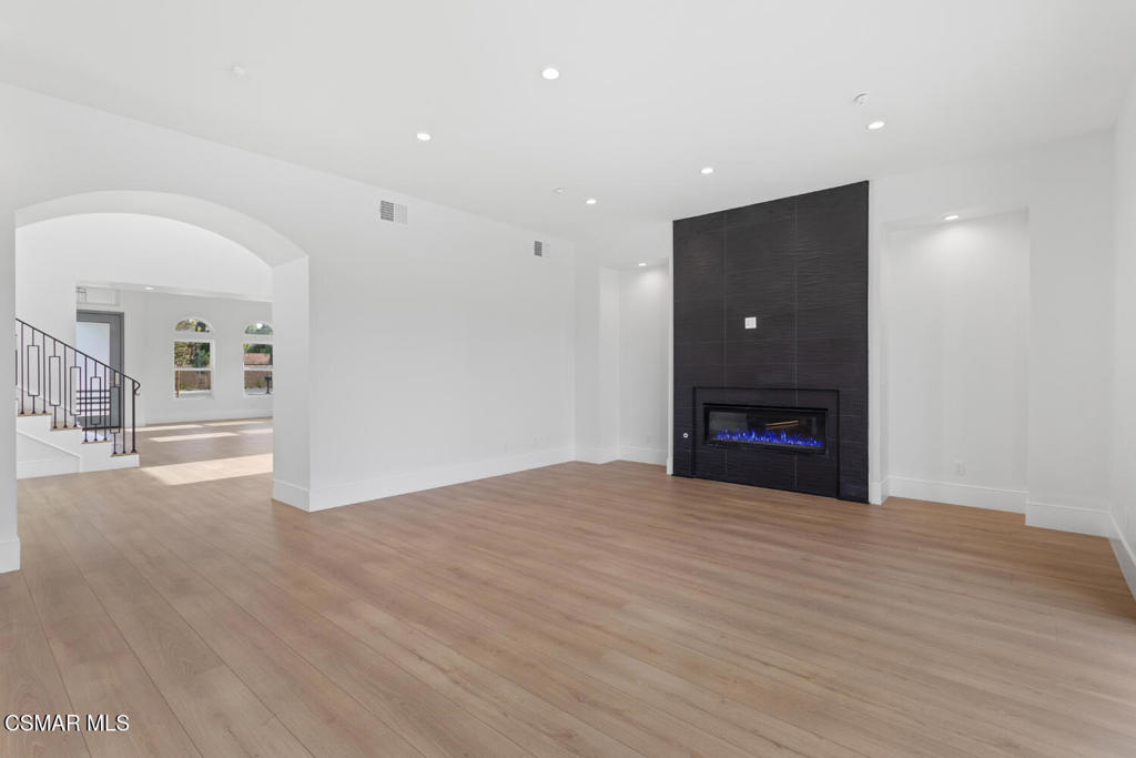 Unknown-999 - Residential