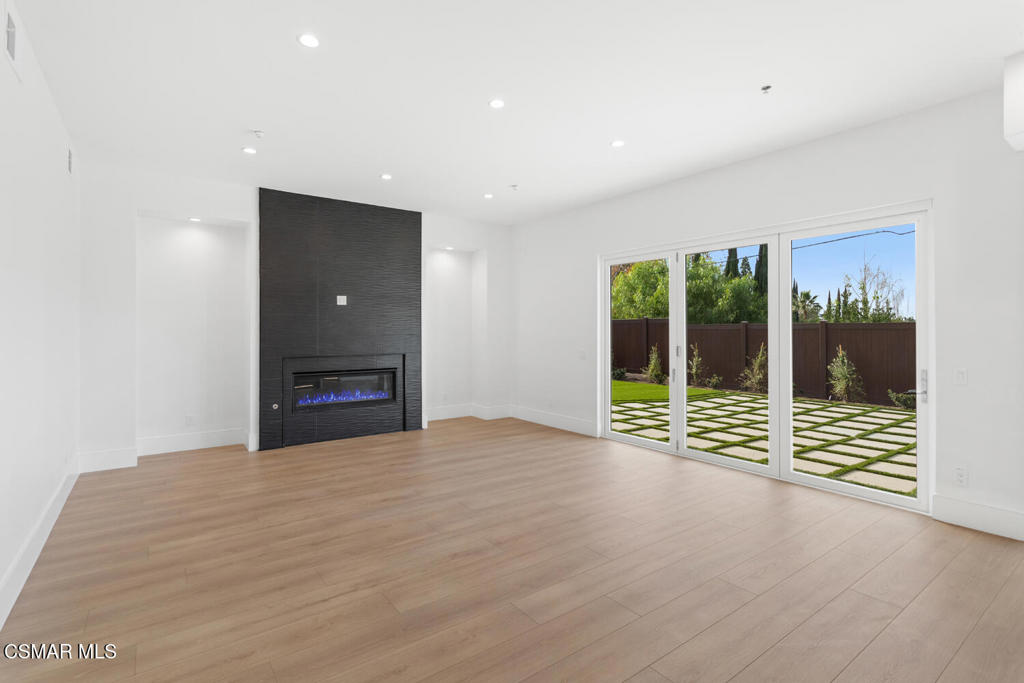 Unknown-999 - Residential