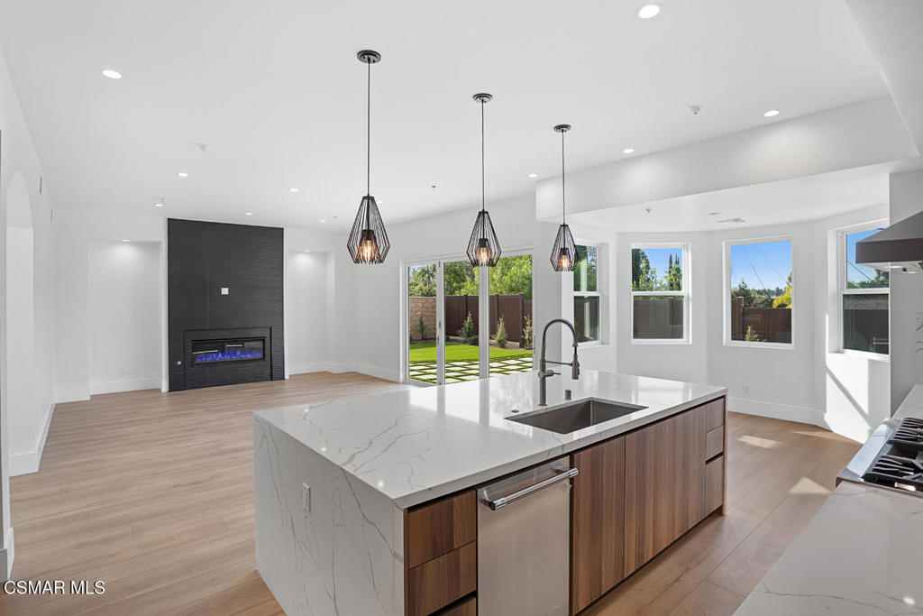 Unknown-999 - Residential