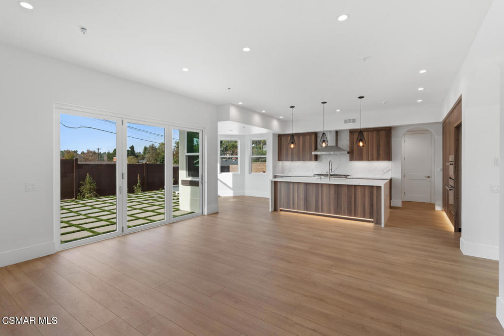 Unknown-999 - Residential