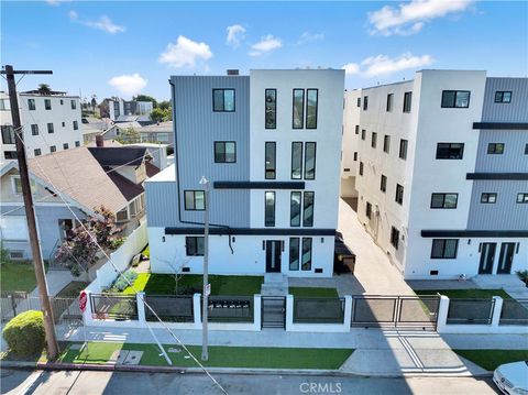 1326 W 35th Place Los Angeles CA 90007