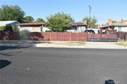 Photo of 44221 4th St E, Lancaster, CA 93535 (MLS # SR25244320) Photo of 44221 4th St E, Lancaster, CA 93535 (MLS # SR25244320)