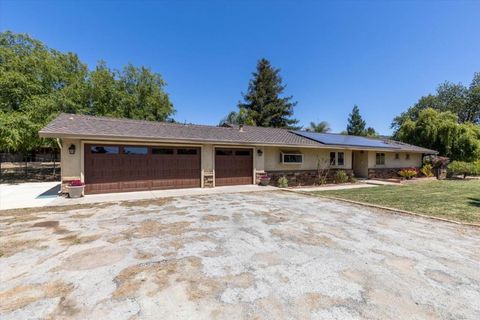 Photo of 10346 New Avenue, Gilroy, CA 95020 (MLS # ML82045413)