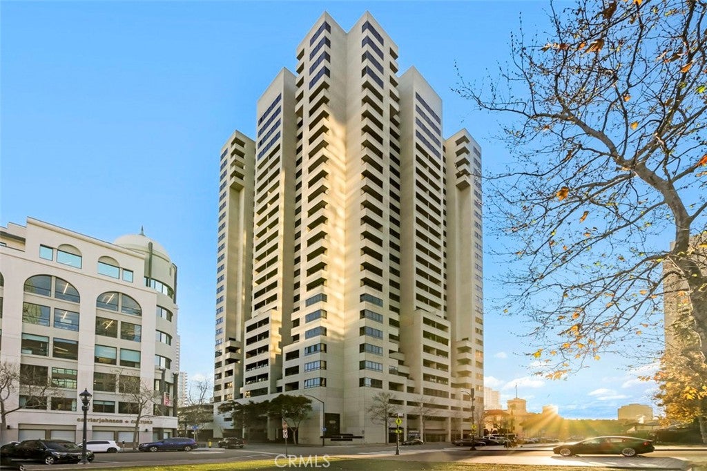 700 Front Street