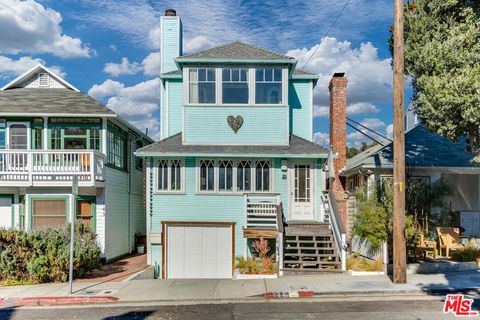 Photo of 145 Hart Avenue, Santa Monica, CA 90405 (MLS # 25627009)