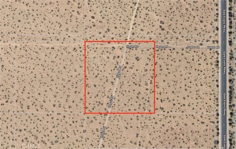 Photo of 0 Hogan, Apple Valley, CA 92308 (MLS # CV26145354)