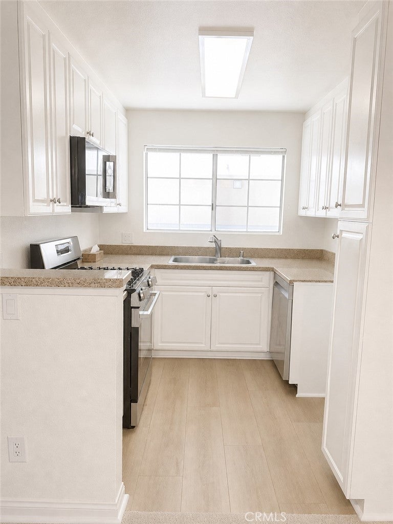 5535 Canoga AVE 210, Woodland Hills CA 91367
