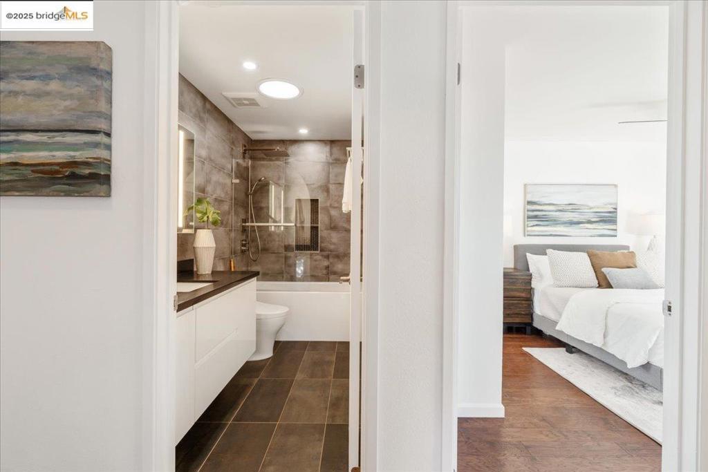 WASHINGTON MANOR - Residential