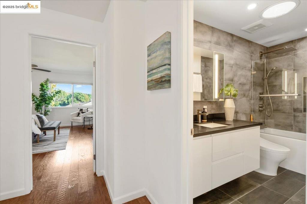 WASHINGTON MANOR - Residential