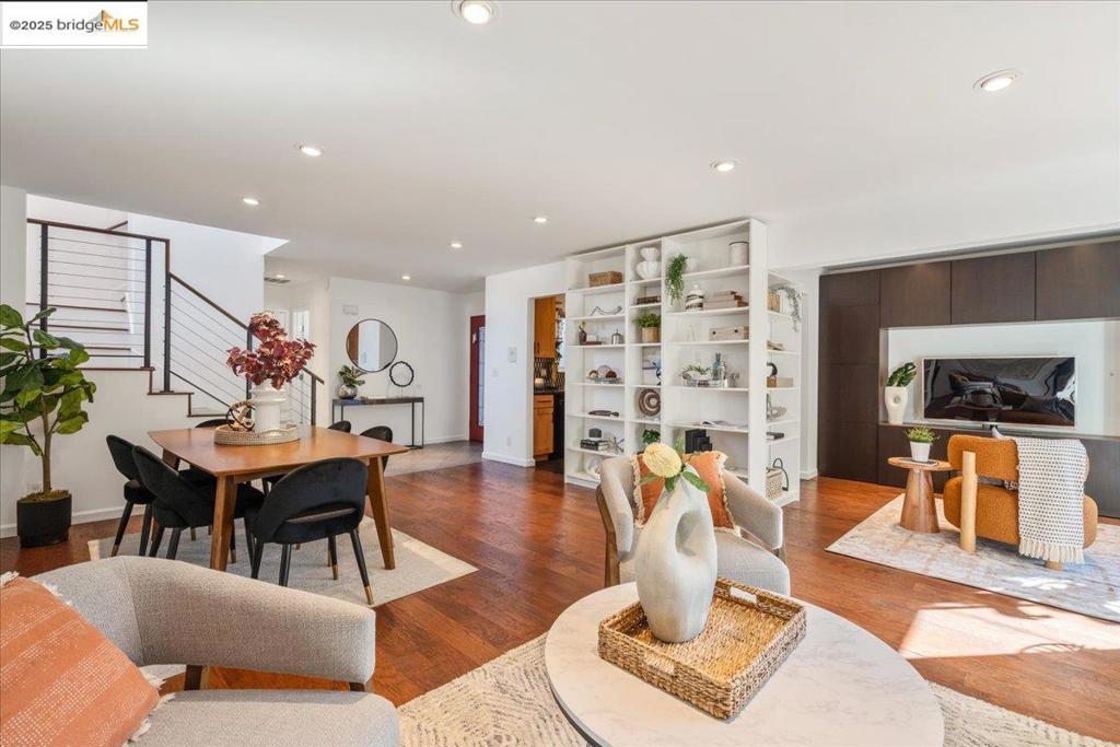 WASHINGTON MANOR - Residential