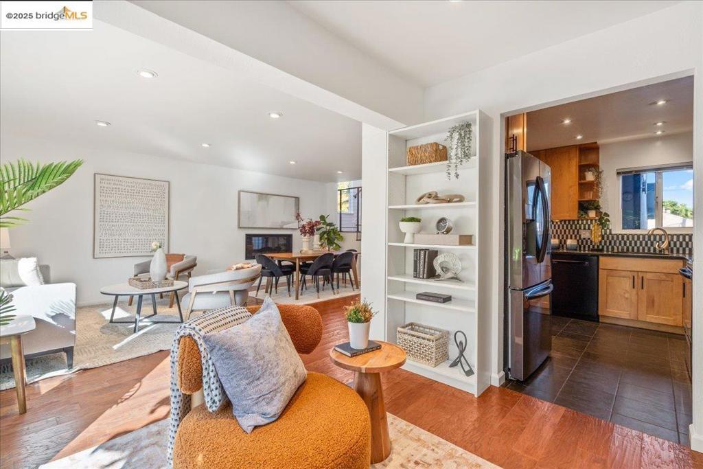 WASHINGTON MANOR - Residential