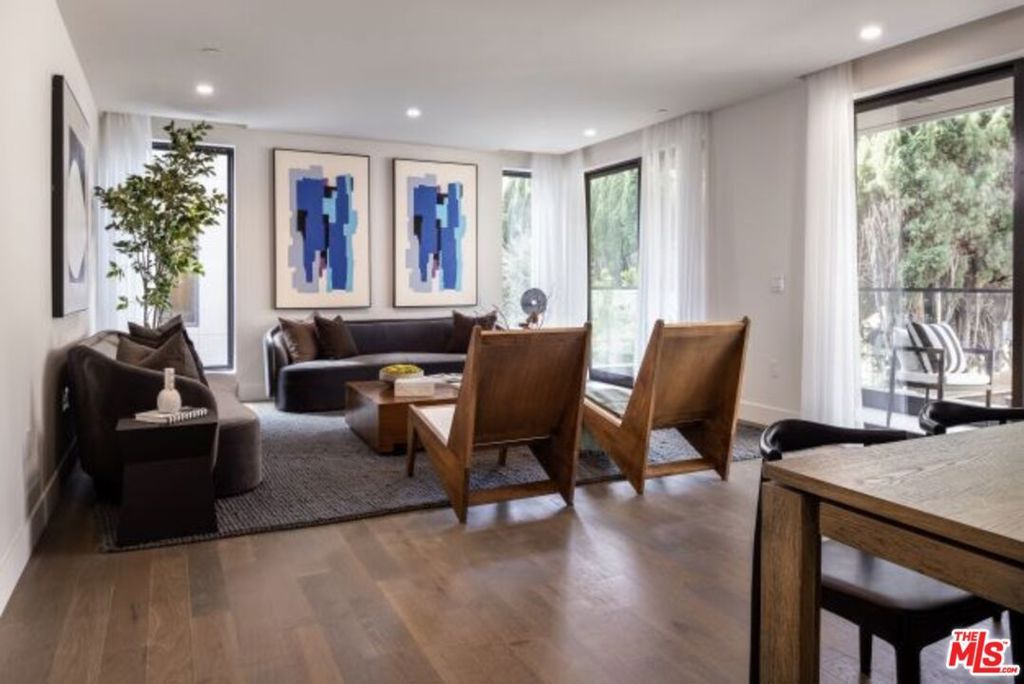 Photo of 411 S Hamel Road #208, Los Angeles, CA 90048 (MLS # 25601285)
