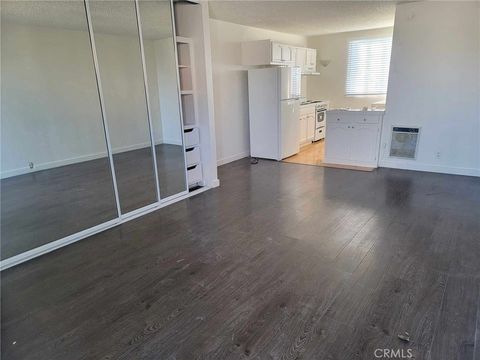 620 Illinois Court 18 El Segundo CA 90245