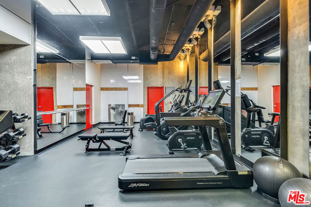 The Hollywood - Residential