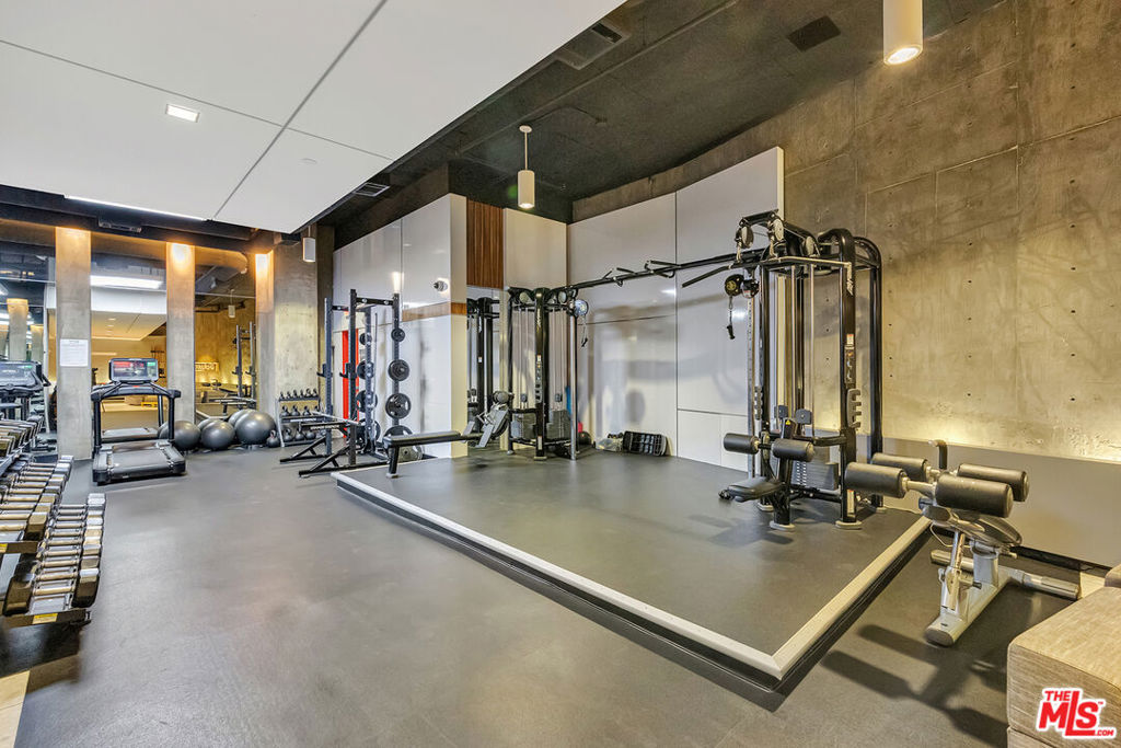 The Hollywood - Residential