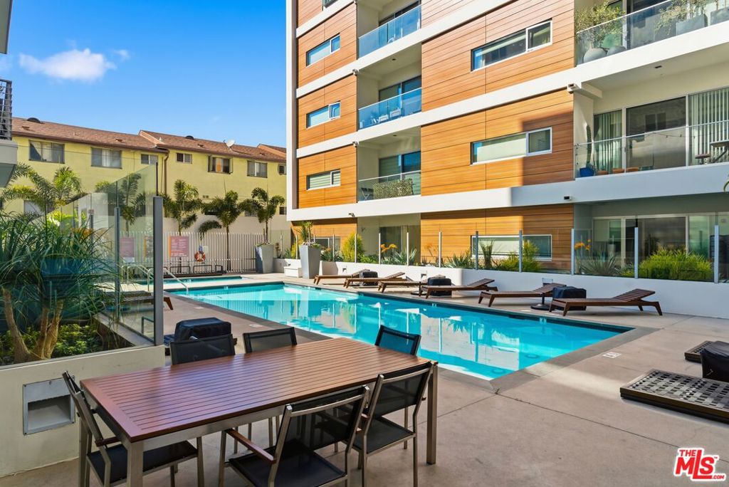 The Hollywood - Residential