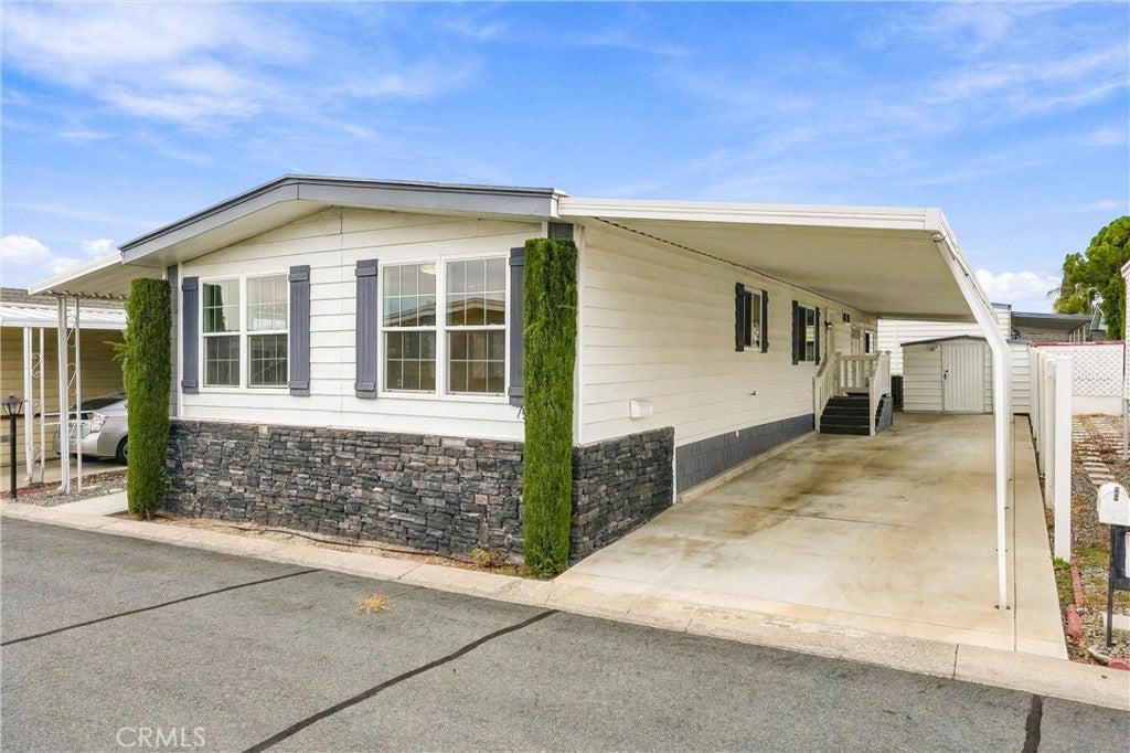 5215 E Chapman 75