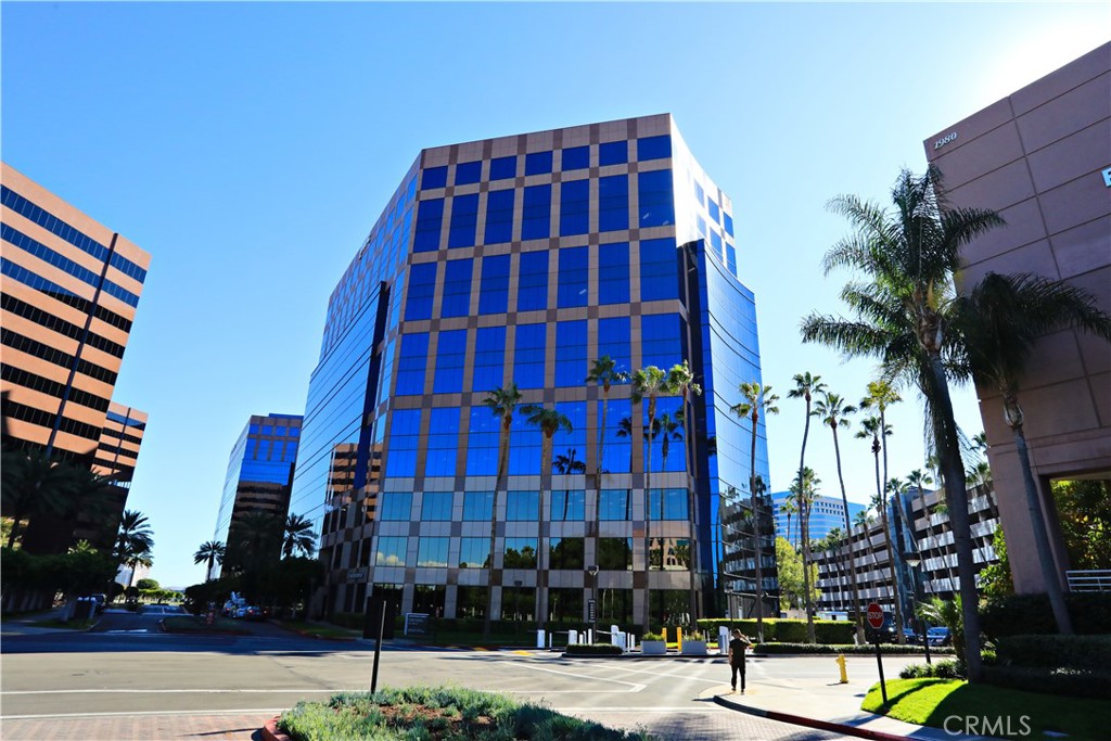 2020 Main Street 270