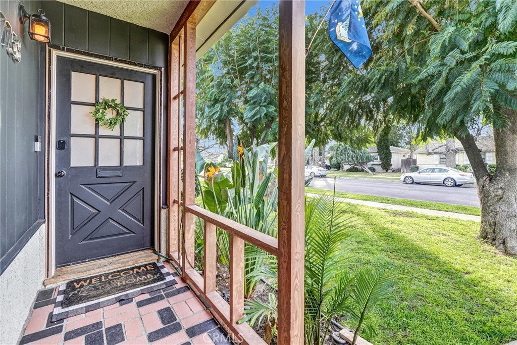 7758 Chimineas Avenue