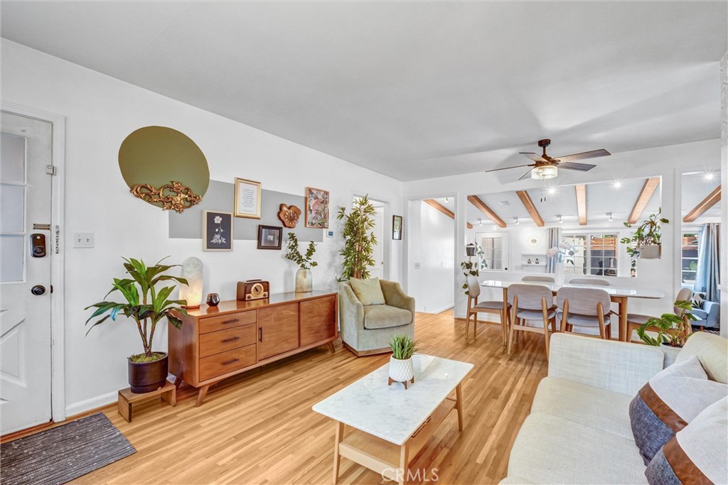 7758 Chimineas Avenue