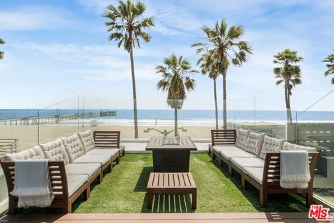 Photo of 2911 Ocean Front Walk, Venice, CA 90291 (MLS # 25545261) Photo of 2911 Ocean Front Walk, Venice, CA 90291 (MLS # 25545261)
