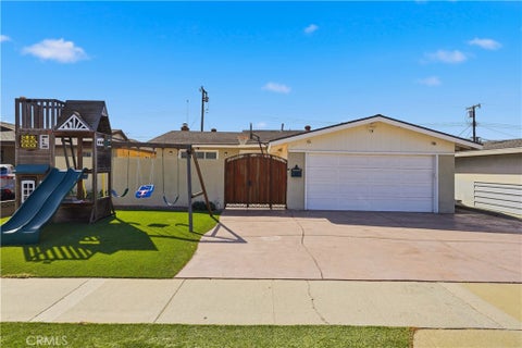 Photo of 2346 W 234th ST, Torrance, CA 90501 (MLS # SB26215163)