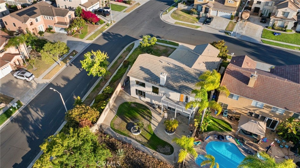 705 Hearst