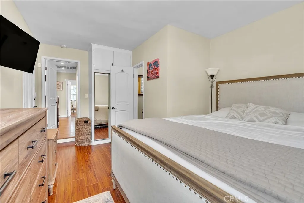 Pasadena, California 91107, United States, 3 Bedrooms Bedrooms, ,2 BathroomsBathrooms,Residential,Active,242566