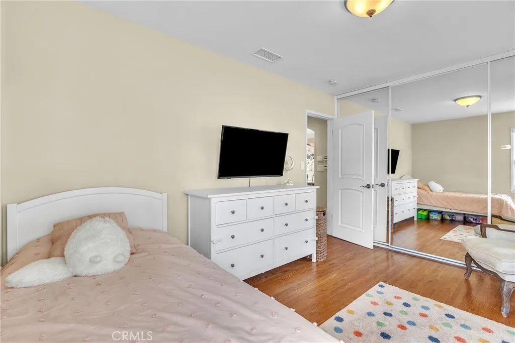 Pasadena, California 91107, United States, 3 Bedrooms Bedrooms, ,2 BathroomsBathrooms,Residential,Active,242566