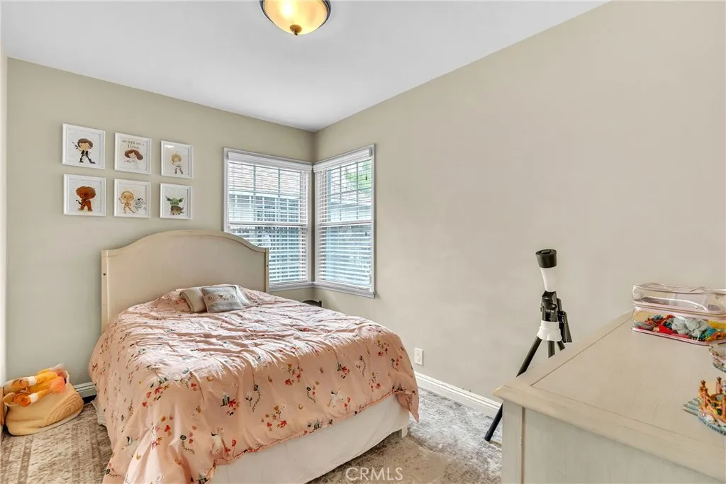 Pasadena, California 91107, United States, 3 Bedrooms Bedrooms, ,2 BathroomsBathrooms,Residential,Active,242566