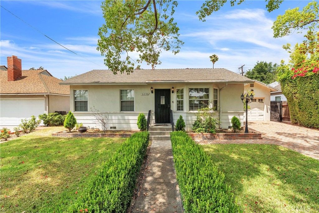 Photo of 3295 Las Lunas, Pasadena, CA 91107 (MLS # PF25259061)