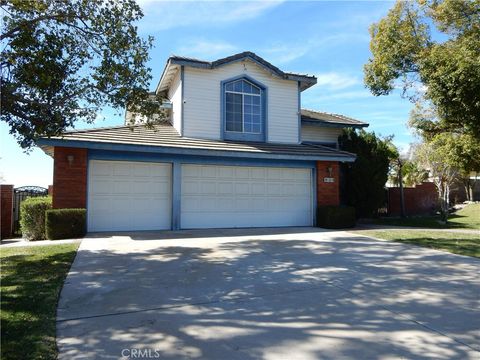 Photo of 2819 W Calle Celeste Dr, Rialto, CA 92377 (MLS # CV26062978)