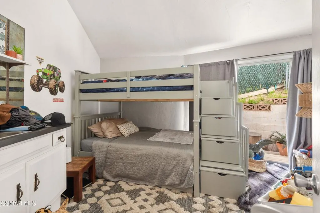 Ventura, California 93001, United States, 2 Bedrooms Bedrooms, ,2 BathroomsBathrooms,Residential,Active,56204