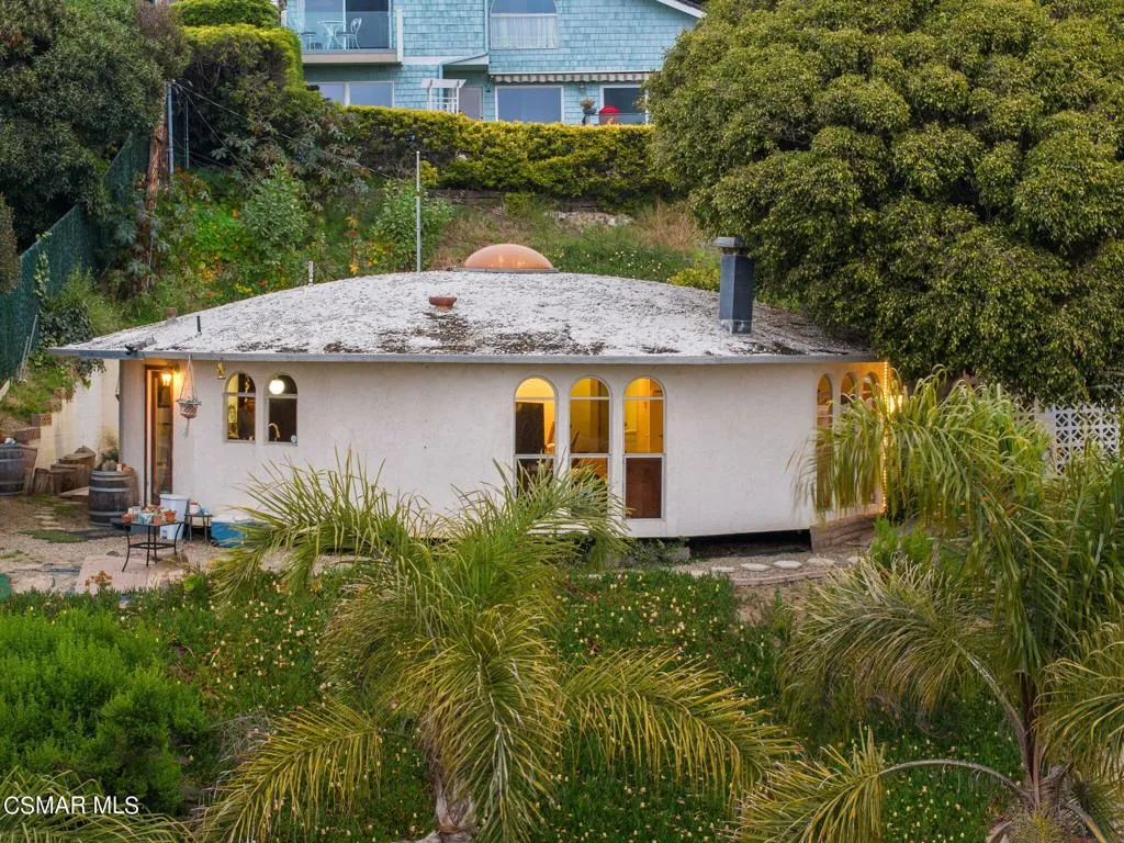 Ventura, California 93001, United States, 2 Bedrooms Bedrooms, ,2 BathroomsBathrooms,Residential,Active,56204