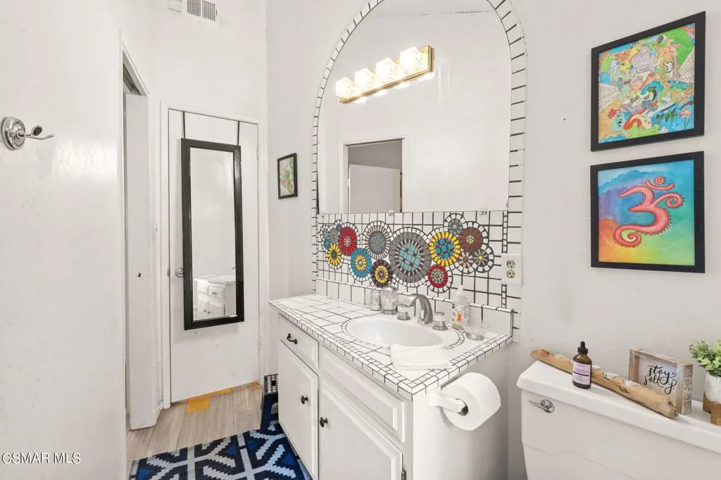 Ventura, California 93001, United States, 2 Bedrooms Bedrooms, ,2 BathroomsBathrooms,Residential,Active,56204