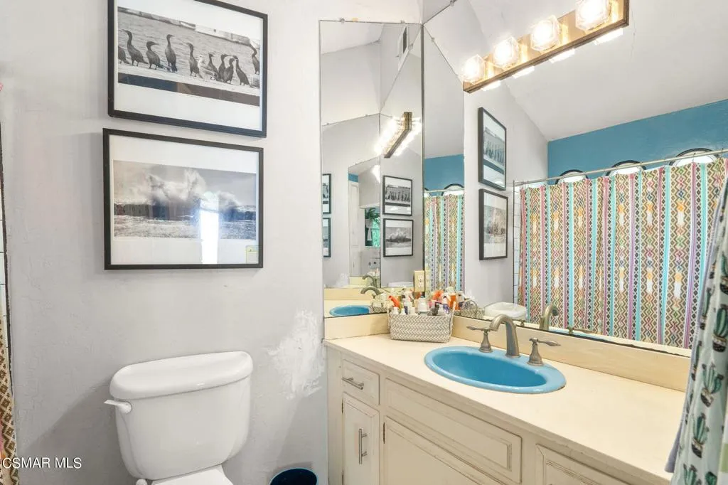 Ventura, California 93001, United States, 2 Bedrooms Bedrooms, ,2 BathroomsBathrooms,Residential,Active,56204